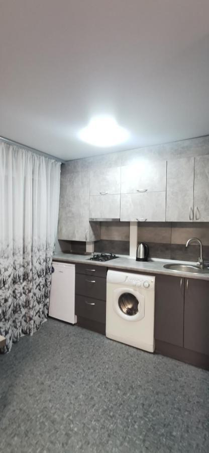 Апартаменти По Проспекту Поля Будинок 90 Dnipro Bagian luar foto